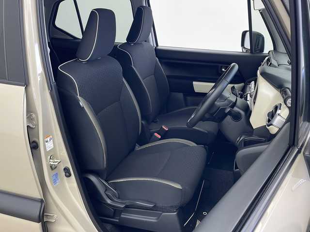 スズキ クロスビー HYBRID MZ 秋田県 2024(令6)年 3.1万km キャラバンアイボリーパールメタリック/ホワイト 2トーンルーフ ４WD/社外ナビ【AM/FM/CD/BT】　/バックカメラ　/ＥＴＣ　/パドルシフト　/プッシュスタート　/クルーズコントロール/前席シートヒーター　/ＵＳＢポート　/レーンキープアシスト　/衝突被害軽減システム　/クリアランスソナー　/横滑り防止装置/ヒルディセントコントロール/ダウンヒルアシストコントロール/オートエアコン/オートライト/SNOW/SPORT/アイドリングストップ/コーナーセンサー/革巻きステアリング/電格ミラー/フォグライト/ウィンカーミラー/純正AW/保証書/取り扱い説明書