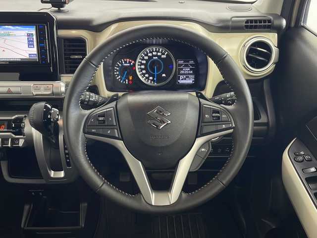 スズキ クロスビー HYBRID MZ 秋田県 2024(令6)年 3.1万km キャラバンアイボリーパールメタリック/ホワイト 2トーンルーフ ４WD/社外ナビ【AM/FM/CD/BT】　/バックカメラ　/ＥＴＣ　/パドルシフト　/プッシュスタート　/クルーズコントロール/前席シートヒーター　/ＵＳＢポート　/レーンキープアシスト　/衝突被害軽減システム　/クリアランスソナー　/横滑り防止装置/ヒルディセントコントロール/ダウンヒルアシストコントロール/オートエアコン/オートライト/SNOW/SPORT/アイドリングストップ/コーナーセンサー/革巻きステアリング/電格ミラー/フォグライト/ウィンカーミラー/純正AW/保証書/取り扱い説明書