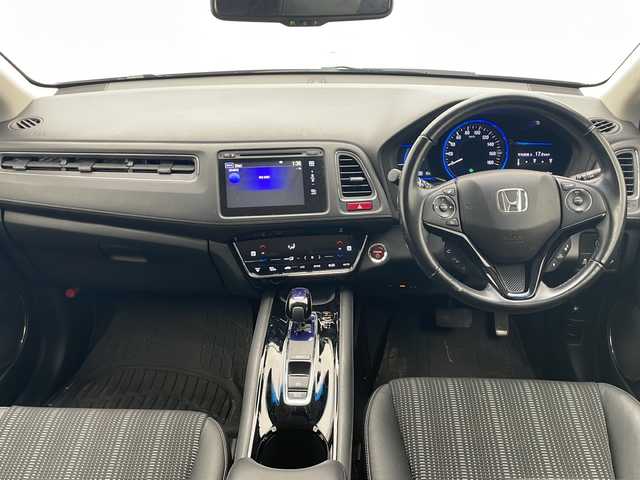 ホンダ ヴェゼル ハイブリッド Z 千葉県 2015(平27)年 6.9万km ルーセブラックM 純正インターナビ/フルセグTV/Bluetooth/CD/DVD/USB/バックカメラ/ビルトインETC/パドルシフト/ステアリングリモコン/ハーフレザーシート/シートヒーター/ワイパーデアイサー/クルーズコントロール/ISOFIX/ルーフレール/LEDヘッドライト