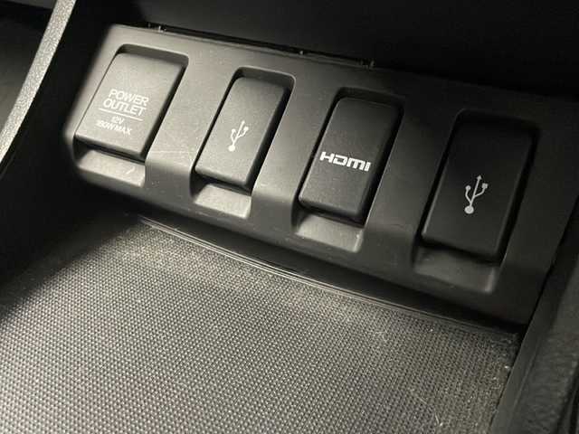 ホンダ ヴェゼル ハイブリッド Z 千葉県 2015(平27)年 6.9万km ルーセブラックM 純正インターナビ/フルセグTV/Bluetooth/CD/DVD/USB/バックカメラ/ビルトインETC/パドルシフト/ステアリングリモコン/ハーフレザーシート/シートヒーター/ワイパーデアイサー/クルーズコントロール/ISOFIX/ルーフレール/LEDヘッドライト