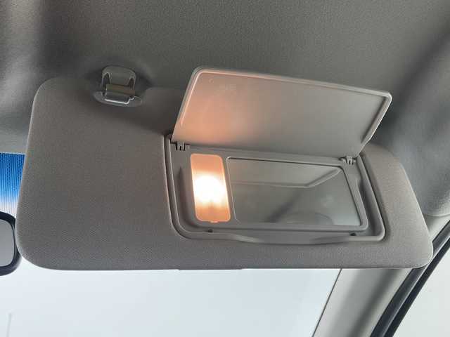 ホンダ ヴェゼル ハイブリッド Z 千葉県 2015(平27)年 6.9万km ルーセブラックM 純正インターナビ/フルセグTV/Bluetooth/CD/DVD/USB/バックカメラ/ビルトインETC/パドルシフト/ステアリングリモコン/ハーフレザーシート/シートヒーター/ワイパーデアイサー/クルーズコントロール/ISOFIX/ルーフレール/LEDヘッドライト