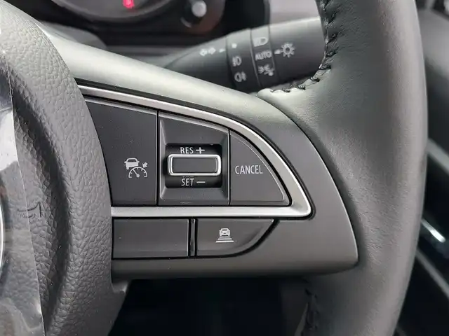 スズキ ジムニー ノマド FC 東京都 2025(令7)年 0.1千km 紺 登録済未使用車/4WD/スズキセーフティサポート/・デュアルカメラブレーキサポート/・車線逸脱警報機能/・誤発進抑制機能/・後方誤発進抑制機能/・ふらつき警報機能/・アダプティブクルーズコントロール/シートヒーター(D/N席)/純正LEDヘッドライト/フォグランプ/オートライト/純正15インチAW/純正フロアマット/革巻きステアリング/ステアリングスイッチ/ヒルホールドコントロール/プッシュスタート/スマートキー/スペアキー×１