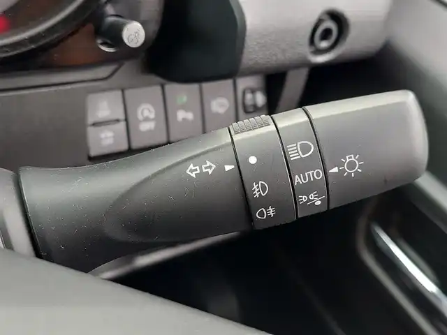 スズキ ジムニー ノマド FC 東京都 2025(令7)年 0.1千km 紺 登録済未使用車/4WD/スズキセーフティサポート/・デュアルカメラブレーキサポート/・車線逸脱警報機能/・誤発進抑制機能/・後方誤発進抑制機能/・ふらつき警報機能/・アダプティブクルーズコントロール/シートヒーター(D/N席)/純正LEDヘッドライト/フォグランプ/オートライト/純正15インチAW/純正フロアマット/革巻きステアリング/ステアリングスイッチ/ヒルホールドコントロール/プッシュスタート/スマートキー/スペアキー×１