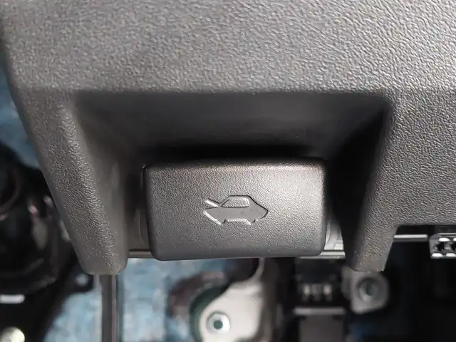 スズキ ジムニー ノマド FC 東京都 2025(令7)年 0.1千km 紺 登録済未使用車/4WD/スズキセーフティサポート/・デュアルカメラブレーキサポート/・車線逸脱警報機能/・誤発進抑制機能/・後方誤発進抑制機能/・ふらつき警報機能/・アダプティブクルーズコントロール/シートヒーター(D/N席)/純正LEDヘッドライト/フォグランプ/オートライト/純正15インチAW/純正フロアマット/革巻きステアリング/ステアリングスイッチ/ヒルホールドコントロール/プッシュスタート/スマートキー/スペアキー×１