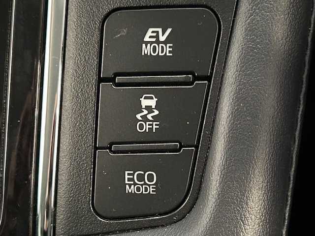 トヨタ アルファードハイブリット SR 宮城県 2019(令1)年 7.1万km ブラック 4WD/オットマン/トヨタセーフティーセンス/・ブラインドスポットモニター/・車線逸脱警報装置/・プリクラッシュセーフティ/・レーントレーシングアシスト/・レーンチェンジアシスト/・ロードサインアシスト/純正ナビ/・ETC/・フルセグTV/・Bluetooth/CD/DVD/・バックカメラ/・デジタルインナーミラー/両側パワースライドドア/パワーバックドア/レーダークルーズコントロール/電子パーキング/・オートホールド/アイドリングストップ/電子パーキング/・オートブレーキホールド/革巻きステアリング/・ステアリングスイッチ/レザーシート/・パワーシート（運転席/助手席）/・メモリシート(運転席)/・エアシート（運転席/助手席）/・シートヒーター（運転席/助手席）/プッシュスタート/・スマートキー/LEDヘッドライト/・オートライト/・オートハイビーム/純正フロアマット