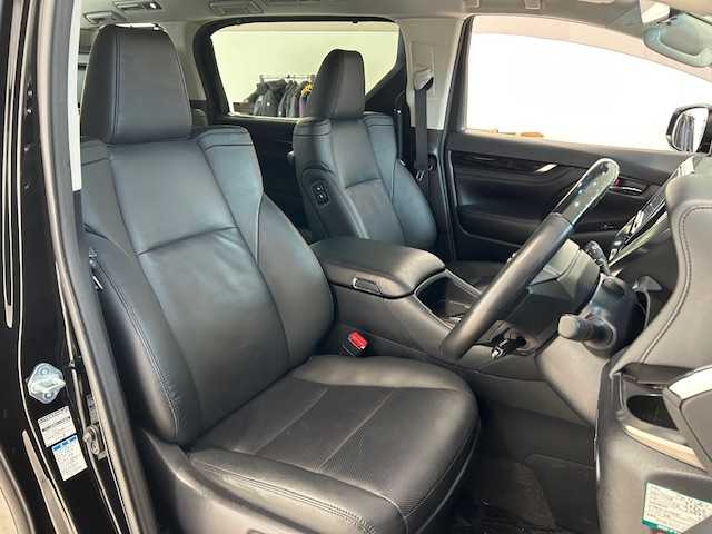 トヨタ アルファードハイブリット SR 宮城県 2019(令1)年 7.1万km ブラック 4WD/オットマン/トヨタセーフティーセンス/・ブラインドスポットモニター/・車線逸脱警報装置/・プリクラッシュセーフティ/・レーントレーシングアシスト/・レーンチェンジアシスト/・ロードサインアシスト/純正ナビ/・ETC/・フルセグTV/・Bluetooth/CD/DVD/・バックカメラ/・デジタルインナーミラー/両側パワースライドドア/パワーバックドア/レーダークルーズコントロール/電子パーキング/・オートホールド/アイドリングストップ/電子パーキング/・オートブレーキホールド/革巻きステアリング/・ステアリングスイッチ/レザーシート/・パワーシート（運転席/助手席）/・メモリシート(運転席)/・エアシート（運転席/助手席）/・シートヒーター（運転席/助手席）/プッシュスタート/・スマートキー/LEDヘッドライト/・オートライト/・オートハイビーム/純正フロアマット