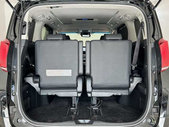 トヨタ アルファードハイブリット SR 宮城県 2019(令1)年 7.1万km ブラック 4WD/オットマン/トヨタセーフティーセンス/・ブラインドスポットモニター/・車線逸脱警報装置/・プリクラッシュセーフティ/・レーントレーシングアシスト/・レーンチェンジアシスト/・ロードサインアシスト/純正ナビ/・ETC/・フルセグTV/・Bluetooth/CD/DVD/・バックカメラ/・デジタルインナーミラー/両側パワースライドドア/パワーバックドア/レーダークルーズコントロール/電子パーキング/・オートホールド/アイドリングストップ/電子パーキング/・オートブレーキホールド/革巻きステアリング/・ステアリングスイッチ/レザーシート/・パワーシート（運転席/助手席）/・メモリシート(運転席)/・エアシート（運転席/助手席）/・シートヒーター（運転席/助手席）/プッシュスタート/・スマートキー/LEDヘッドライト/・オートライト/・オートハイビーム/純正フロアマット