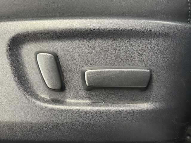 トヨタ アルファードハイブリット SR 宮城県 2019(令1)年 7.1万km ブラック 4WD/オットマン/トヨタセーフティーセンス/・ブラインドスポットモニター/・車線逸脱警報装置/・プリクラッシュセーフティ/・レーントレーシングアシスト/・レーンチェンジアシスト/・ロードサインアシスト/純正ナビ/・ETC/・フルセグTV/・Bluetooth/CD/DVD/・バックカメラ/・デジタルインナーミラー/両側パワースライドドア/パワーバックドア/レーダークルーズコントロール/電子パーキング/・オートホールド/アイドリングストップ/電子パーキング/・オートブレーキホールド/革巻きステアリング/・ステアリングスイッチ/レザーシート/・パワーシート（運転席/助手席）/・メモリシート(運転席)/・エアシート（運転席/助手席）/・シートヒーター（運転席/助手席）/プッシュスタート/・スマートキー/LEDヘッドライト/・オートライト/・オートハイビーム/純正フロアマット