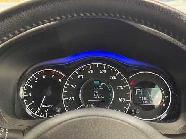 日産 ノート メダリスト 大阪府 2013(平25)年 7.3万km ダークメタルグレー /禁煙車//純正ＳＤナビ/MP313D-W///フルセグテレビ/ＣＤ/ＤＶＤ/ＳＤ/ＢＴ//ＡＵＸ/ＨＤＭＩ/ＵＳＢ//全方位カメラ//バックカメラ//ＥＴＣ//ハーフレザーシート//スマートキー//プッシュスタート//アイドリングストップ//取扱説明書//保証書//スペアキー×1