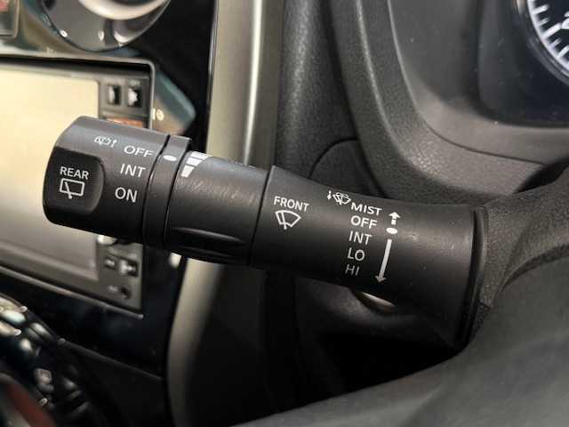 日産 ノート メダリスト 大阪府 2013(平25)年 7.3万km ダークメタルグレー /禁煙車//純正ＳＤナビ/MP313D-W///フルセグテレビ/ＣＤ/ＤＶＤ/ＳＤ/ＢＴ//ＡＵＸ/ＨＤＭＩ/ＵＳＢ//全方位カメラ//バックカメラ//ＥＴＣ//ハーフレザーシート//スマートキー//プッシュスタート//アイドリングストップ//取扱説明書//保証書//スペアキー×1