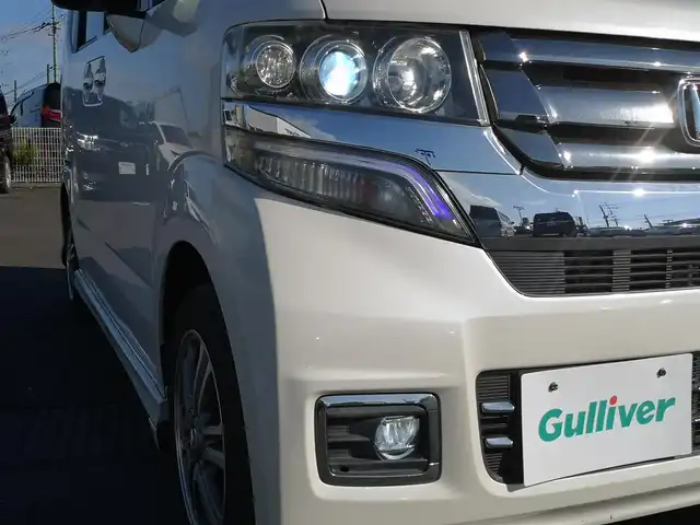 ホンダ Ｎ ＢＯＸ カスタム SSパッケージ 茨城県 2017(平29)年 6.5万km プレミアムホワイトパールⅡ 純正ナビ/【CD・DVD・AM・FM・TV・iPod・SD・USB・BT・VTR・AUX】/シートヒーター/両側パワスラ/ETC/Bカメラ/前方ドラレコ/アイドリングストップ/オートライト/Fフォグ/LEDライト/純正フロアマット/純正アルミホイール/電格ミラー/ウインカーミラー/ドアバイザー/チップアップシート/ステリモ/ロールサンシェード