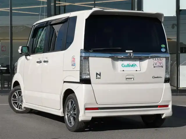 ホンダ Ｎ ＢＯＸ カスタム SSパッケージ 茨城県 2017(平29)年 6.5万km プレミアムホワイトパールⅡ 純正ナビ/【CD・DVD・AM・FM・TV・iPod・SD・USB・BT・VTR・AUX】/シートヒーター/両側パワスラ/ETC/Bカメラ/前方ドラレコ/アイドリングストップ/オートライト/Fフォグ/LEDライト/純正フロアマット/純正アルミホイール/電格ミラー/ウインカーミラー/ドアバイザー/チップアップシート/ステリモ/ロールサンシェード