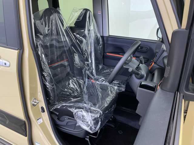 ダイハツ タント ファンクロス 新潟県 2024(令6)年 0.2万km サンドベージュメタリック 4WD/衝突軽減ブレーキ/両側パワースライドドア/オートライト/オートハイビーム/LEDヘッドライト/アイドリングストップ/オートブレーキホールド/オートドアミラー/プッシュスタート/純正フロアマット