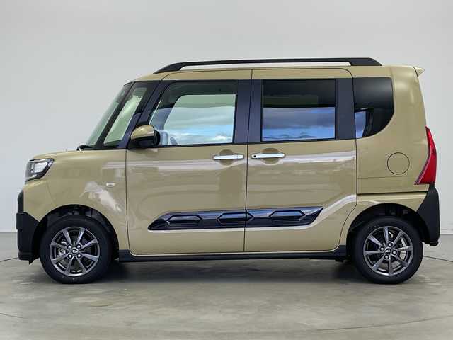 ダイハツ タント ファンクロス 新潟県 2024(令6)年 0.2万km サンドベージュメタリック 4WD/衝突軽減ブレーキ/両側パワースライドドア/オートライト/オートハイビーム/LEDヘッドライト/アイドリングストップ/オートブレーキホールド/オートドアミラー/プッシュスタート/純正フロアマット