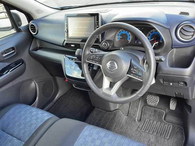 日産 デイズ HWS X プロパイロットED 山口県 2020(令2)年 1.5万km アトランティックブルー 純正9インチSDナビ　【MM320D-L】/・Bluetooth接続/・フルセグTV/・DVD再生機能有/アラウンドビューモニター/プロパイロット/・車線逸脱警報/・車線逸脱防止支援システム/・ふらつき警報/・踏み間違い衝突防止アシスト/・レーダークルーズコントロール/・インテリジェントエマージェンシーブレーキ/・標識認識機能/・先行車発進お知らせ機能/純正フロアマット/スマートキー/プッシュスタート/USB入力端子/電動パーキングブレーキ/純正LEDライト/純正14インチアルミホイール/ウィンカーミラー/保証書