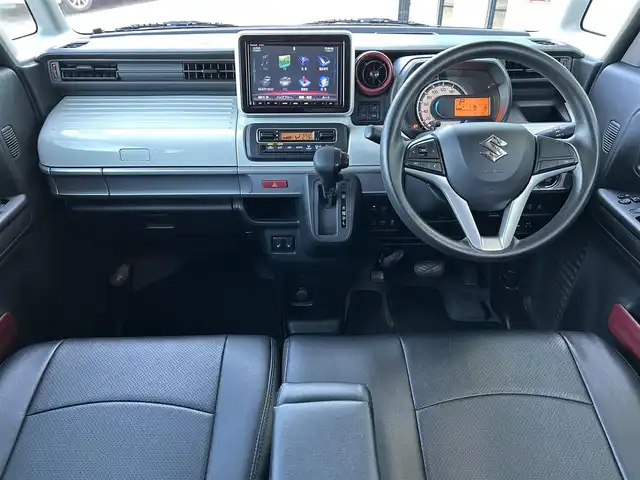 スズキ スペーシア HYBRID X 島根県 2018(平30)年 1.6万km ピュアホワイトパール/ブラック2トーン 登録時走行距離15117km/ワンオーナー/純正ナビ/Bluetooth・AM・FM・CD・DVD/フルセグテレビ(走行中視聴可能)/全周囲カメラ/バックカメラ/フロントカメラ/サイドカメラ/両側パワースライドドア/シートヒーター(運転席・助手席)/LEDヘッドライト/オートライト/ヘッドアップディスプレイ/ビルトインETC/純正フロアマット/純正14インチAW/後方コーナーセンサー/レーンキープアシスト/衝突被害軽減ブレーキ/横滑り防止装置/後席サンシェード/ドアバイザー/ウィンカーミラー/スマートキー(スペアキー×1)/シートカバー付き/スタッドレスタイヤ付き/禁煙車