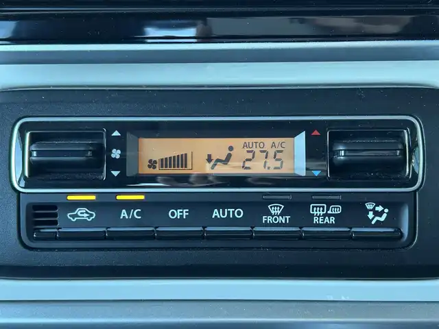 スズキ スペーシア HYBRID X 島根県 2018(平30)年 1.6万km ピュアホワイトパール/ブラック2トーン 登録時走行距離15117km/ワンオーナー/純正ナビ/Bluetooth・AM・FM・CD・DVD/フルセグテレビ(走行中視聴可能)/全周囲カメラ/バックカメラ/フロントカメラ/サイドカメラ/両側パワースライドドア/シートヒーター(運転席・助手席)/LEDヘッドライト/オートライト/ヘッドアップディスプレイ/ビルトインETC/純正フロアマット/純正14インチAW/後方コーナーセンサー/レーンキープアシスト/衝突被害軽減ブレーキ/横滑り防止装置/後席サンシェード/ドアバイザー/ウィンカーミラー/スマートキー(スペアキー×1)/シートカバー付き/スタッドレスタイヤ付き/禁煙車