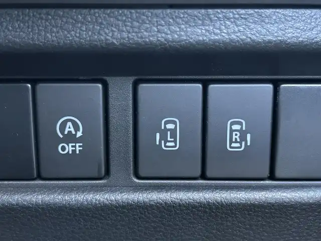 スズキ スペーシア HYBRID X 島根県 2018(平30)年 1.6万km ピュアホワイトパール/ブラック2トーン 登録時走行距離15117km/ワンオーナー/純正ナビ/Bluetooth・AM・FM・CD・DVD/フルセグテレビ(走行中視聴可能)/全周囲カメラ/バックカメラ/フロントカメラ/サイドカメラ/両側パワースライドドア/シートヒーター(運転席・助手席)/LEDヘッドライト/オートライト/ヘッドアップディスプレイ/ビルトインETC/純正フロアマット/純正14インチAW/後方コーナーセンサー/レーンキープアシスト/衝突被害軽減ブレーキ/横滑り防止装置/後席サンシェード/ドアバイザー/ウィンカーミラー/スマートキー(スペアキー×1)/シートカバー付き/スタッドレスタイヤ付き/禁煙車