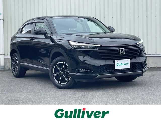 ホンダ ヴェゼル G 山形県 2023(令5)年 1.3万km クリスタルブラックパール 4WD/ホンダセンシング/純正ナビ/　【USB BT スマートフォン連動】/フルセグTV/バックカメラ/ETC2.0/ステアリングスイッチ/レーダークルーズコントロール/シートヒーター/ミラーヒーター/コーナーセンサー/ダウンヒルアシスト/アイドリングストップ/LEDライト/フォグランプ/ウィンカーミラー/純正フロアマット