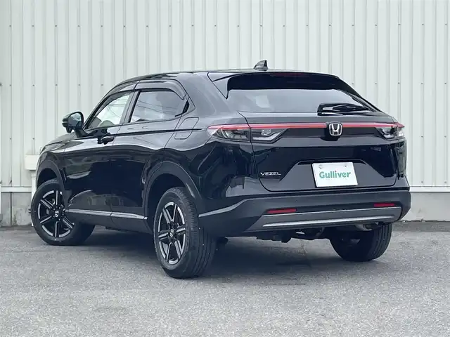 ホンダ ヴェゼル G 山形県 2023(令5)年 1.3万km クリスタルブラックパール 4WD/ホンダセンシング/純正ナビ/　【USB BT スマートフォン連動】/フルセグTV/バックカメラ/ETC2.0/ステアリングスイッチ/レーダークルーズコントロール/シートヒーター/ミラーヒーター/コーナーセンサー/ダウンヒルアシスト/アイドリングストップ/LEDライト/フォグランプ/ウィンカーミラー/純正フロアマット