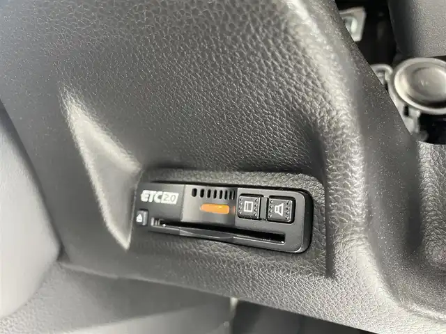 ホンダ ヴェゼル G 山形県 2023(令5)年 1.3万km クリスタルブラックパール 4WD/ホンダセンシング/純正ナビ/　【USB BT スマートフォン連動】/フルセグTV/バックカメラ/ETC2.0/ステアリングスイッチ/レーダークルーズコントロール/シートヒーター/ミラーヒーター/コーナーセンサー/ダウンヒルアシスト/アイドリングストップ/LEDライト/フォグランプ/ウィンカーミラー/純正フロアマット