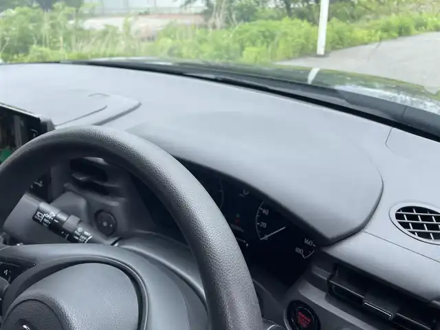 ホンダ ヴェゼル G 山形県 2023(令5)年 1.3万km クリスタルブラックパール 4WD/ホンダセンシング/純正ナビ/　【USB BT スマートフォン連動】/フルセグTV/バックカメラ/ETC2.0/ステアリングスイッチ/レーダークルーズコントロール/シートヒーター/ミラーヒーター/コーナーセンサー/ダウンヒルアシスト/アイドリングストップ/LEDライト/フォグランプ/ウィンカーミラー/純正フロアマット