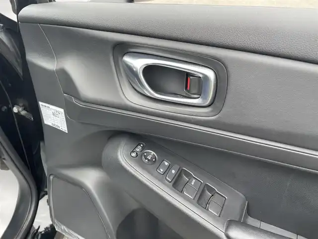 ホンダ ヴェゼル G 山形県 2023(令5)年 1.3万km クリスタルブラックパール 4WD/ホンダセンシング/純正ナビ/　【USB BT スマートフォン連動】/フルセグTV/バックカメラ/ETC2.0/ステアリングスイッチ/レーダークルーズコントロール/シートヒーター/ミラーヒーター/コーナーセンサー/ダウンヒルアシスト/アイドリングストップ/LEDライト/フォグランプ/ウィンカーミラー/純正フロアマット