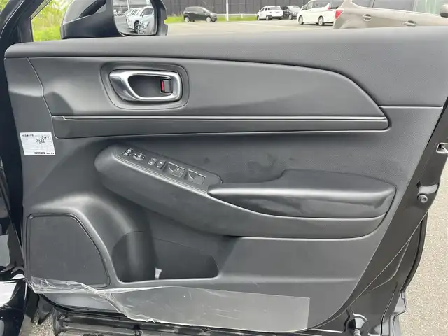 ホンダ ヴェゼル G 山形県 2023(令5)年 1.3万km クリスタルブラックパール 4WD/ホンダセンシング/純正ナビ/　【USB BT スマートフォン連動】/フルセグTV/バックカメラ/ETC2.0/ステアリングスイッチ/レーダークルーズコントロール/シートヒーター/ミラーヒーター/コーナーセンサー/ダウンヒルアシスト/アイドリングストップ/LEDライト/フォグランプ/ウィンカーミラー/純正フロアマット