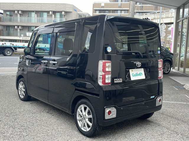 トヨタ ピクシスメガ L SAⅢ 兵庫県 2019(令1)年 4.5万km ブラックマイカメタリック 純正ディーラーOPナビ　　NSCN-W68/BT/フルセグテレビ/AUX/DVD再生機能付/バックカメラ/ETC/ドライブレコーダー前後　ZDR 026/アイドリングストップ/両側パワースライドドア/純正アルミホイール/純正フロアマット/コーナーセンサー後ろのみ/横滑り防止装置/レーンキープアシスト/オートライト/オートマチックハイビーム/衝突被害軽減システム/スペアキー/保証書/取扱説明書