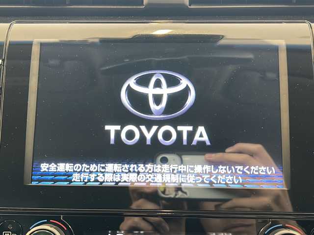 トヨタ カムリ WSレザーパッケージ 岐阜県 2019(平31)年 4.9万km プラチナホワイトパールマイカ ワンオーナー/プリクラッシュセーフティ/車線逸脱警報/ブラインドスポットモニター/オートマチックハイビーム/LEDヘッドライト/純正ナビ/フルセグTV/DVD/バックカメラ/クリアランスソナー/黒革シート/前席シートヒーター/レーダークルーズコントロール/純正18インチアルミホイール/ヘッドアップディスプレイ/パドルシフト/前後ドライブレコーダー/ビルトインETC/サイドシルスポイラー/トランクスポイラー/保証書/取扱説明書/スペアキー