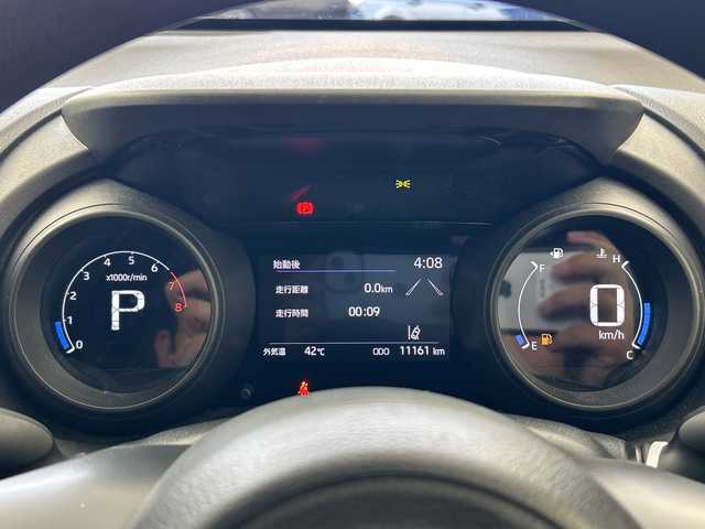 トヨタ ヤリス G 大分県 2021(令3)年 1.2万km コーラルクリスタルシャイン 純正ディスプレイオーディオ/・luetooth/バックカメラ/Toyota Safety Sense (標準装備)/レーントレーシングアシスト (LTA)/レーダークルーズコントロール /オートマチックハイビーム (AHB)/先行車発進告知機能/セカンダリーコリジョンブレーキ (SCB)/車両接近通報装置/純正LEDヘッドライト/前後ドライブレコーダー/保証書/取扱説明書