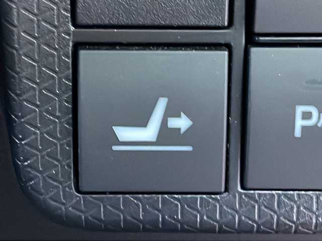 ダイハツ タント カスタム RS スタイルセレクション 岐阜県 2021(令3)年 1.4万km ブラックマイカメタリック/ファイアークォーツレッドメタリック 2トーン 禁煙車/社外SDナビ/AM/FM/CD/DVD/BT/フルセグTV/パノラマビューモニター/衝突軽減ブレーキ/両側パワースライドドア/レーダークルーズコントロール /前後ソナー/ステアリングリモコン/オートライト/オートハイビーム/LEDヘッドライト/LEDフォグランプ/プッシュスタート/スマートキー/ビルトインETC/純正フロアマット/純正ドアバイザー/純正アルミホイール/ハーフレザーシート /シートヒーター