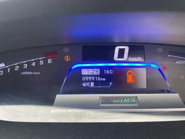 ホンダ フリード スパイク ハイブリット 神奈川県 2015(平27)年 10万km ホワイトオーキッドパール ワンオーナー/純正ナビ/ワンセグテレビ/BT/バックカメラ/クルーズコントロール/ステアリングスイッチ/ETC/電動格納ミラー/フロアマット