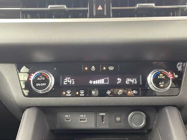 三菱 アウトランダー ＰＨＥＶ G 埼玉県 2024(令6)年 0.2万km グレー 純正ナビ/マルチアラウンドモニター/レーダークルーズコントロール/衝突被害軽減ブレーキシステム/フルセグTV/シートヒーター/ハーフレザーシート/純正20インチアルミホイール/プッシュスタート/電動格納ミラー