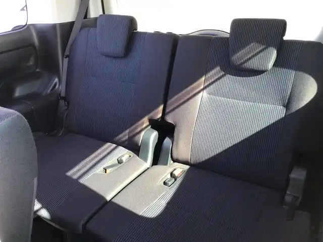 トヨタ ノア X 福井県 2018(平30)年 13.8万km シルバーM 4WD/純正ナビ　NSCD-W66/トヨタセーフティセンス/LEDヘッドライト/パワースライドドア/クルーズコントロール/8人乗り/バックカメラ/前後ドラレコ/ダブルエアコン/ステアリングスイッチ/オートマチックハイビーム/車線逸脱警報装置/アイドリングストップ/電格ミラー/ワンセグ・Bluetooth・CD