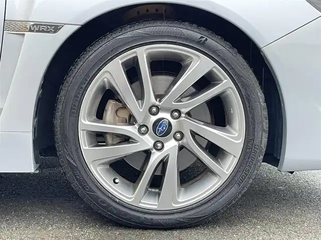スバル ＷＲＸ Ｓ４ 2．0GT‐S アイサイト 群馬県 2015(平27)年 3.3万km アイスシルバーメタリック 純正ＳＤナビ　/フルセグ　/前方ドラレコ　/シートセットポジションメモリー　/スポーツモード　/４ＷＤ　/ＬＥＤフォグランプ　/ダウンヒルアシストコントロール　/前席パワーシート　/レザーシート黒革　/電動リアゲート/ビルトインETC/LEDヘッドライト/オートパワーウインドウ/前席シートヒーター/純正マット/クルーズコントロール【追有】/Bluetooth/純正アルミホイール/パドルシフト