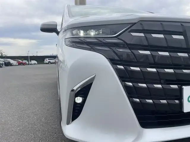 トヨタ アルファード Z 山形県 2024(令6)年 0.9万km プラチナホワイトパールマイカ ワンオーナー/寒冷地仕様車/トヨタセーフティセンス/左右独立ムーンルーフ/純正14インチコネクティッドナビ/フルセグTV/全方位カメラ/両側パワースライドドア/パーキングアシスト/黒革シート/シートヒーター、エアシート/前席二列目パワーシート/デジタルインナーミラー/ステアリングスイッチ/レーダークルーズコントロール/ETC2.0/プロジェクションカーテシイルミ/スカッフイルミネーション/オートホールド/横滑り防止装置/パワーバッグドア/BSM/純正アルミホイール/LEDライト/フォグランプ/ウィンカーミラー/保証書、取説あり/スペアキーあり