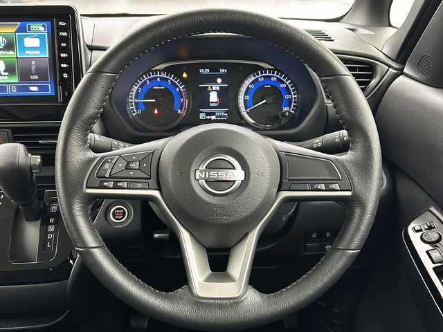 日産 ルークス ハイウェイスター X 宮城県 2024(令6)年 0.4万km フローズンバニラパール 4WD/両側パワースライドドア/ハンズフリースライドドア/純正9型ディスプレイ/全方位カメラ/シートヒーター/ステアリングヒーター/プッシュスタート/スマートキー/スペアキー/オートライト/オートマチックハイビーム/LEDヘッドライト/フォグランプ/ヘッドライトレベライザー/純正フロアマット/純正14インチアルミホイール