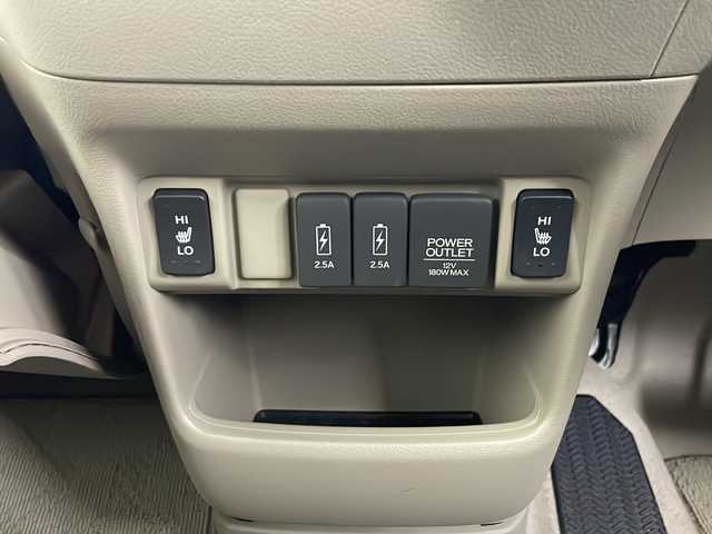 ホンダ Ｎ ＢＯＸ スラッシュ G・L ノヴァカントリースタイル 秋田県 2019(平31)年 1.2万km アッシュグリーンメタリック ４WD/ディスプレイオーディオ/Bluetooth/CD/ワンセグ/ビルトインETC/前席シートヒーター/ステアリングヒーター/電動パワーステアリングシステム/純正フロアマット/オートライト/純正スチールホイル/盗難防止装置/ハロゲンヘッドライト/スマートキー/スペアキー