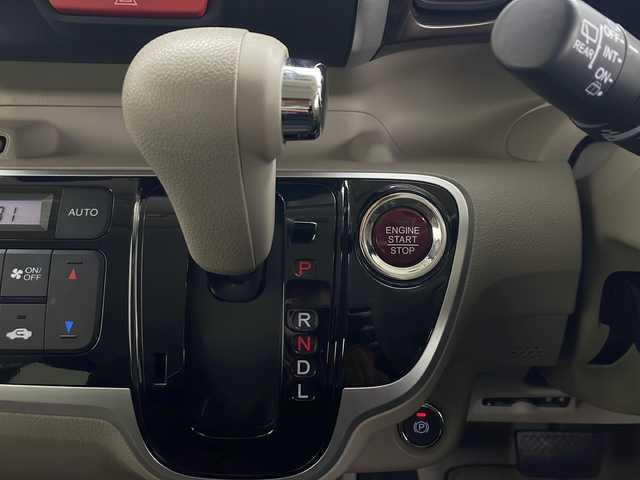 ホンダ Ｎ ＢＯＸ スラッシュ G・L ノヴァカントリースタイル 秋田県 2019(平31)年 1.2万km アッシュグリーンメタリック ４WD/ディスプレイオーディオ/Bluetooth/CD/ワンセグ/ビルトインETC/前席シートヒーター/ステアリングヒーター/電動パワーステアリングシステム/純正フロアマット/オートライト/純正スチールホイル/盗難防止装置/ハロゲンヘッドライト/スマートキー/スペアキー