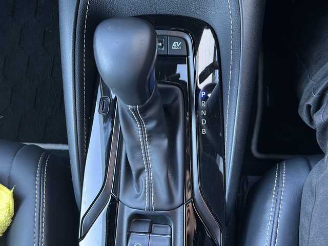 トヨタ カローラツーリング ハイブリッド ダブルバイビー 大阪府 2024(令6)年 1.9万km アティチュードブラックマイカ １オーナー　１０．５型ディスプレイオーディオ　フルセグ　Ｂｌｕｅｔｏｏｔｈ　バックカメラ　プリクラッシュセーフティー　モデリスタ　ハーフレザー　シートヒーター　ステアリングヒーター　レーダークルコン　ＢＳＭ　ＥＴＣ２．０　ウィンカーミラー　プッシュスタート　オートホールド　LEDヘッドライト　スペアキー1　モデリスタドアハンドルプロテクター　モデリスタスカッフプレート　純正ホイール　純正オーディオ　オールシーズンタイヤ