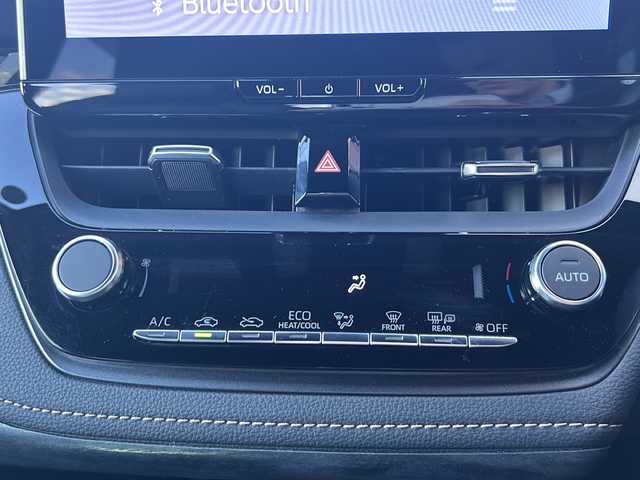 トヨタ カローラツーリング ハイブリッド ダブルバイビー 大阪府 2024(令6)年 1.9万km アティチュードブラックマイカ １オーナー　１０．５型ディスプレイオーディオ　フルセグ　Ｂｌｕｅｔｏｏｔｈ　バックカメラ　プリクラッシュセーフティー　モデリスタ　ハーフレザー　シートヒーター　ステアリングヒーター　レーダークルコン　ＢＳＭ　ＥＴＣ２．０　ウィンカーミラー　プッシュスタート　オートホールド　LEDヘッドライト　スペアキー1　モデリスタドアハンドルプロテクター　モデリスタスカッフプレート　純正ホイール　純正オーディオ　オールシーズンタイヤ