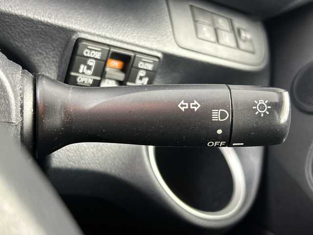 トヨタ シエンタ ハイブリッド G 埼玉県 2021(令3)年 3.9万km ダークブルーマイカM 純正ナビ/(FM/AM/TV/BT/CD/DVD)　/バックカメラ/ビルトインＥＴＣ/ドライブレコーダー/両側電動スライドドア/クルーズコントロール/クリアランスソナー/レーンキープアシスト/衝突軽減ブレーキ/LEDヘッドライト/オートハイビーム/ドアバイザー/先行車発進お知らせ機能　/革巻きハンドル　/プッシュスタート/スマートキー/　　　　　　　　　