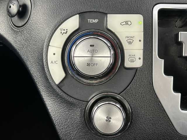 トヨタ シエンタ ハイブリッド G 埼玉県 2021(令3)年 3.9万km ダークブルーマイカM 純正ナビ/(FM/AM/TV/BT/CD/DVD)　/バックカメラ/ビルトインＥＴＣ/ドライブレコーダー/両側電動スライドドア/クルーズコントロール/クリアランスソナー/レーンキープアシスト/衝突軽減ブレーキ/LEDヘッドライト/オートハイビーム/ドアバイザー/先行車発進お知らせ機能　/革巻きハンドル　/プッシュスタート/スマートキー/　　　　　　　　　