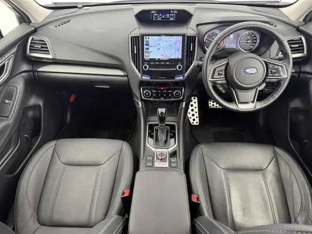 スバル フォレスター プレミアム 愛知県 2018(平30)年 5.4万km クリスタルホワイトP アイサイト/レーダークルーズコントロール/純正SDナビ/・Bluetooth/・フルセグTV/・CD/DVD/パワーバックドア/バックカメラ/サイドカメラ/BSM/デジタルインナーミラー/電動パーキングアシスト/ステアリングヒーター/革巻きステアリング/パドルシフト/ビルトインETC/シートヒーター（D/N)/レザーシート（D/N）/パワーシート（D/N）