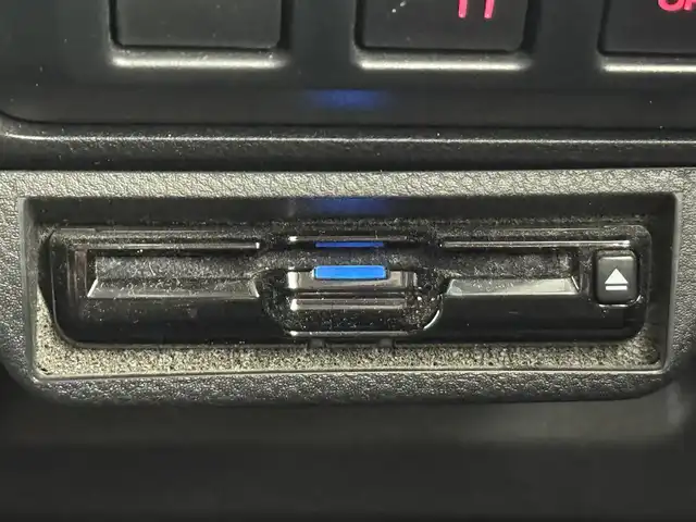 スバル フォレスター プレミアム 愛知県 2018(平30)年 5.4万km クリスタルホワイトP アイサイト/レーダークルーズコントロール/純正SDナビ/・Bluetooth/・フルセグTV/・CD/DVD/パワーバックドア/バックカメラ/サイドカメラ/BSM/デジタルインナーミラー/電動パーキングアシスト/ステアリングヒーター/革巻きステアリング/パドルシフト/ビルトインETC/シートヒーター（D/N)/レザーシート（D/N）/パワーシート（D/N）