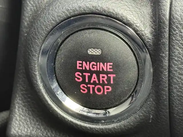 スバル フォレスター プレミアム 愛知県 2018(平30)年 5.4万km クリスタルホワイトP アイサイト/レーダークルーズコントロール/純正SDナビ/・Bluetooth/・フルセグTV/・CD/DVD/パワーバックドア/バックカメラ/サイドカメラ/BSM/デジタルインナーミラー/電動パーキングアシスト/ステアリングヒーター/革巻きステアリング/パドルシフト/ビルトインETC/シートヒーター（D/N)/レザーシート（D/N）/パワーシート（D/N）