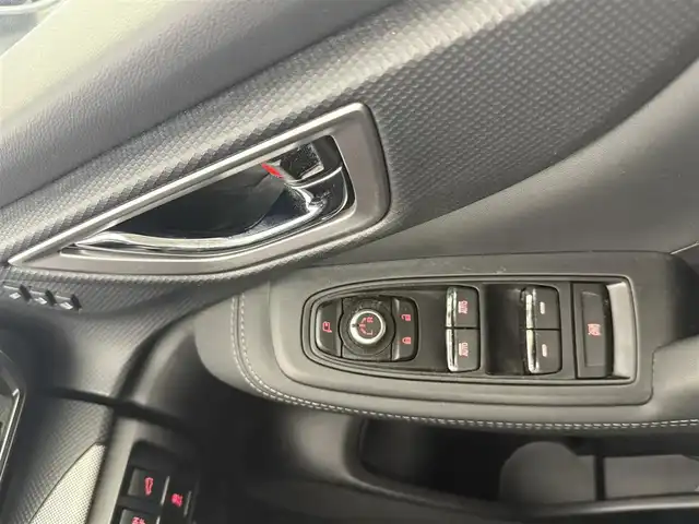 スバル フォレスター プレミアム 愛知県 2018(平30)年 5.4万km クリスタルホワイトP アイサイト/レーダークルーズコントロール/純正SDナビ/・Bluetooth/・フルセグTV/・CD/DVD/パワーバックドア/バックカメラ/サイドカメラ/BSM/デジタルインナーミラー/電動パーキングアシスト/ステアリングヒーター/革巻きステアリング/パドルシフト/ビルトインETC/シートヒーター（D/N)/レザーシート（D/N）/パワーシート（D/N）