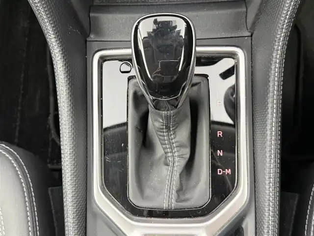 スバル フォレスター プレミアム 愛知県 2018(平30)年 5.4万km クリスタルホワイトP アイサイト/レーダークルーズコントロール/純正SDナビ/・Bluetooth/・フルセグTV/・CD/DVD/パワーバックドア/バックカメラ/サイドカメラ/BSM/デジタルインナーミラー/電動パーキングアシスト/ステアリングヒーター/革巻きステアリング/パドルシフト/ビルトインETC/シートヒーター（D/N)/レザーシート（D/N）/パワーシート（D/N）