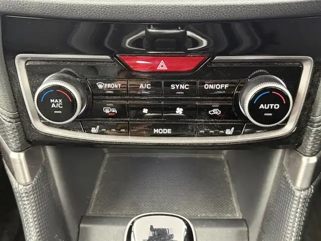 スバル フォレスター プレミアム 愛知県 2018(平30)年 5.4万km クリスタルホワイトP アイサイト/レーダークルーズコントロール/純正SDナビ/・Bluetooth/・フルセグTV/・CD/DVD/パワーバックドア/バックカメラ/サイドカメラ/BSM/デジタルインナーミラー/電動パーキングアシスト/ステアリングヒーター/革巻きステアリング/パドルシフト/ビルトインETC/シートヒーター（D/N)/レザーシート（D/N）/パワーシート（D/N）